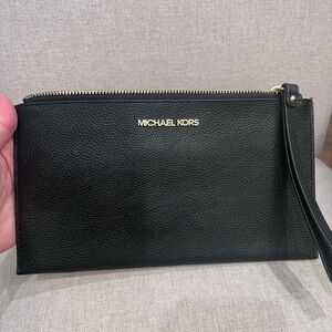 Michael Kors wristlet